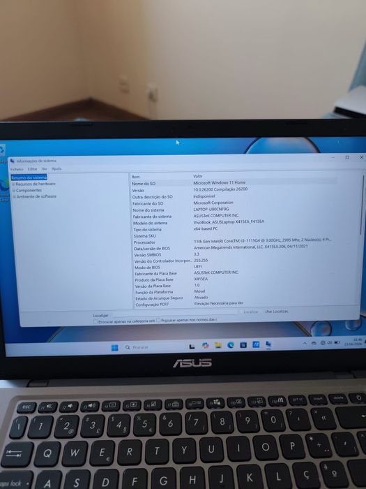 Portátil Asus – 8GB RAM / Windows 11 (Ótimo Estado!)