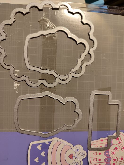 Cortantes + carimbos Sizzix