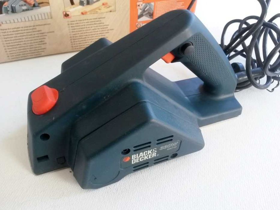 Plaina para madeira Black & Decker