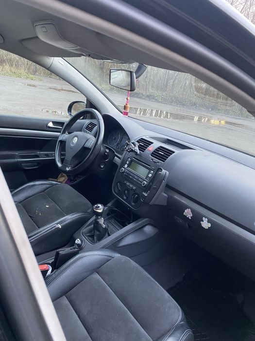 Volkswagen Golf 5 2004 2.0 TDI