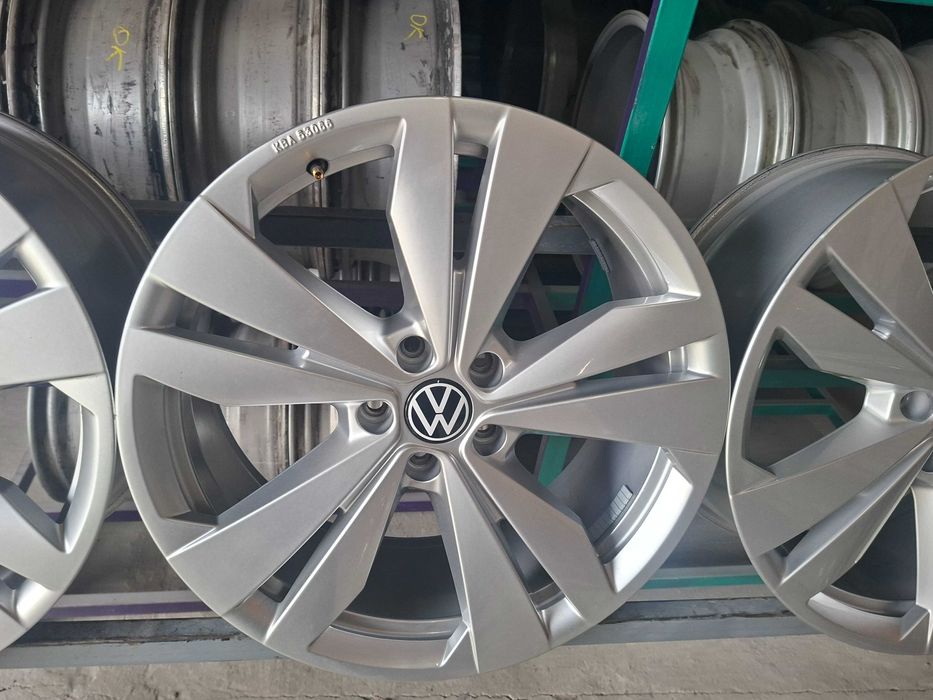 Оригінальні диски Фольцваген ID4 5/112 R19 8J ET45 11A.071.499