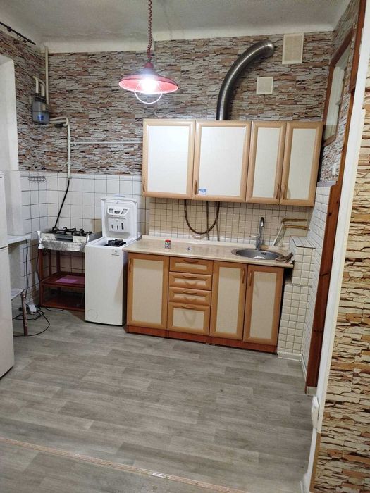 Оренда 2к квартири.вул.Перемоги 7(рн Обойного ринка).