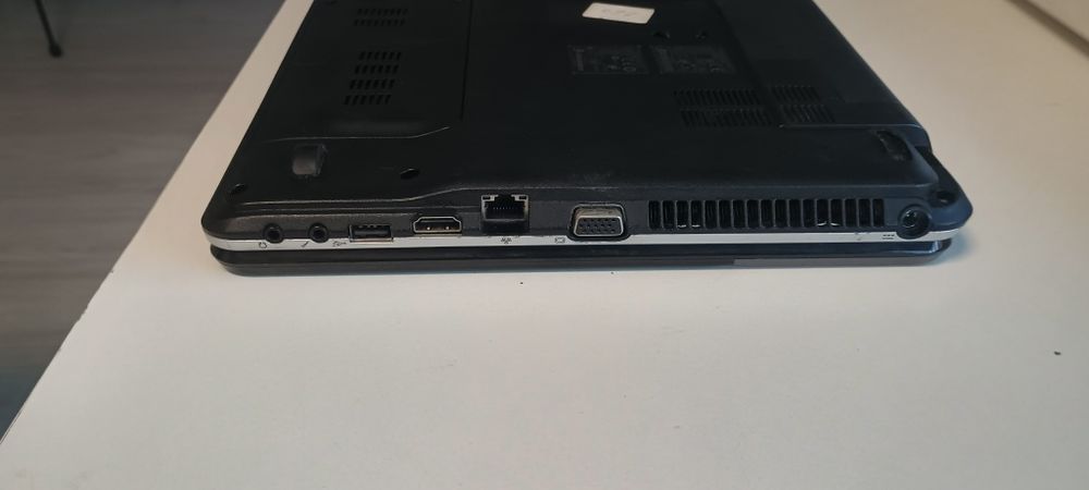 Acer eMachines E640g під відновлення або запчастини