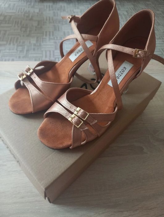 Buty taneczne Kozdra rozmiar 36 (pasuje na standardowe 38)