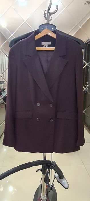 Жіночій піджак бренд H&M новий.