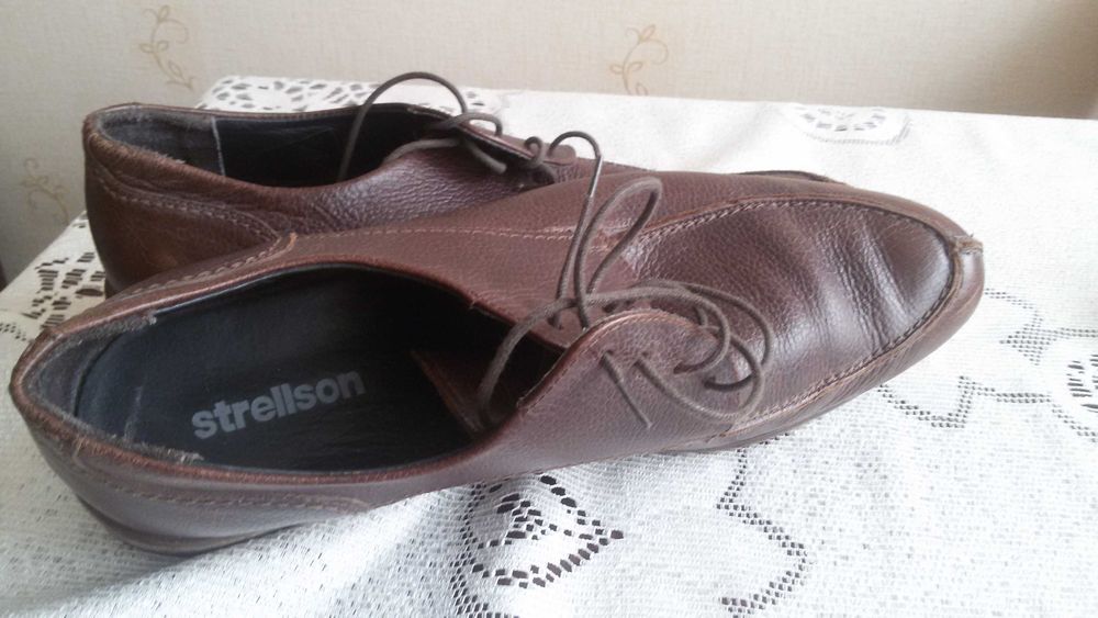 buty ,,split toe shoes"ze skory naturalnej