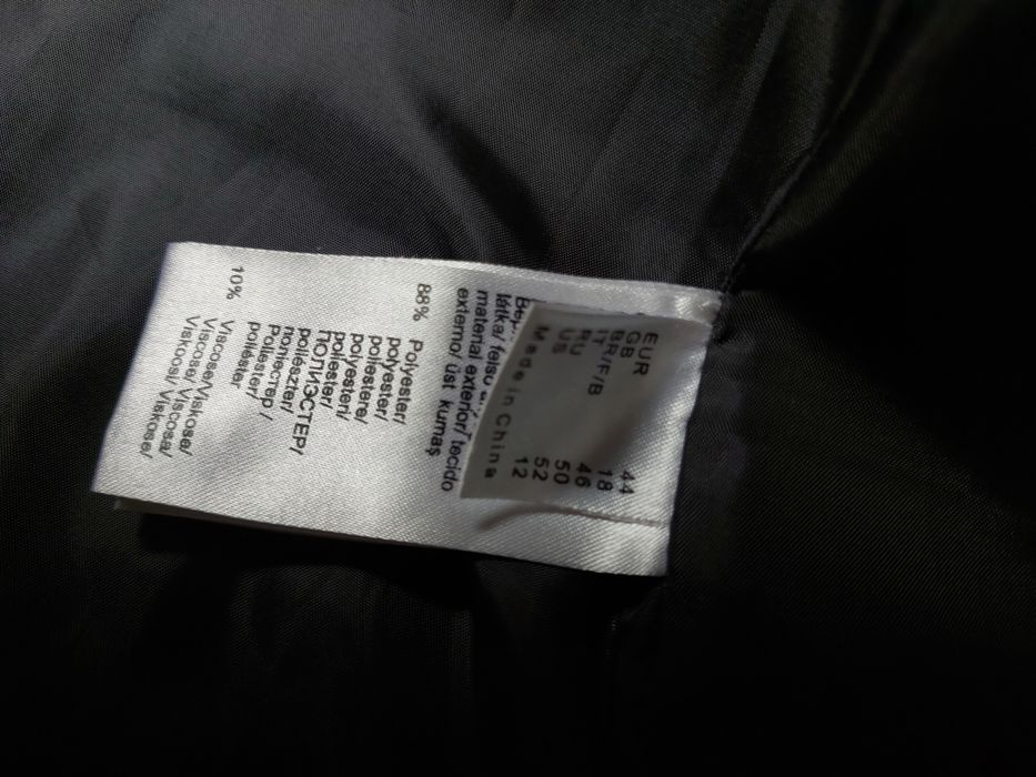 Ciemnoszary płaszcz damski na guziki BodyFlirt