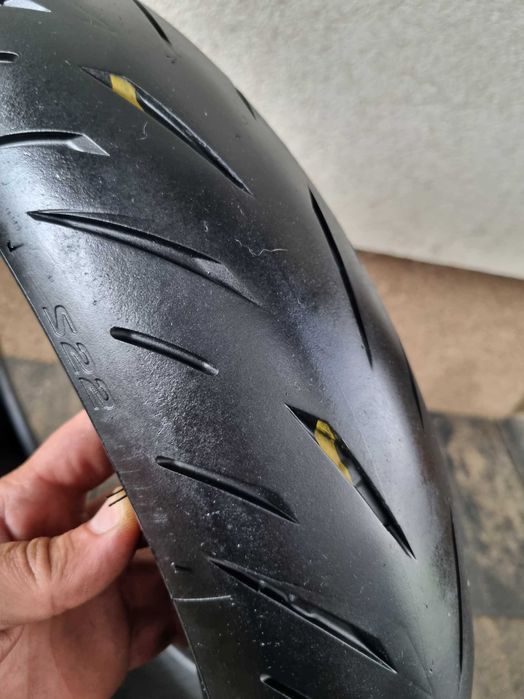 Мотошина Bridgestone Battlax Hypersport S22f 120/70 r1732021 рік