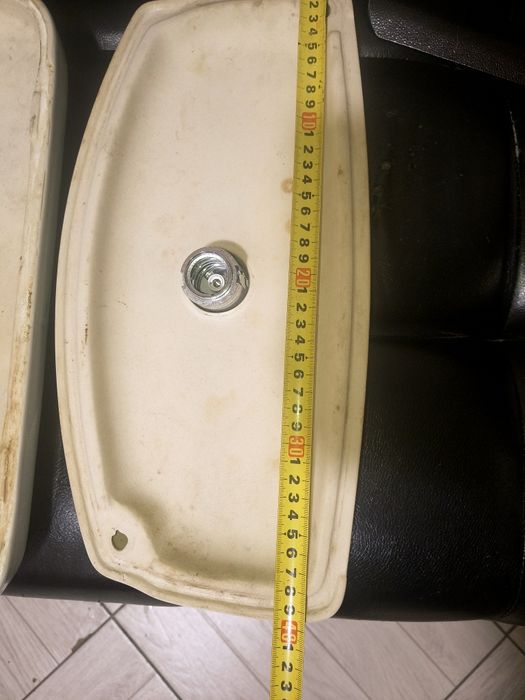 Кришка для бачка унітазу