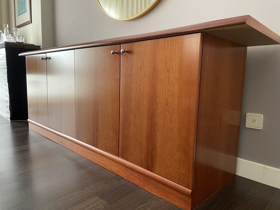 Aparador louceiro cerejeira