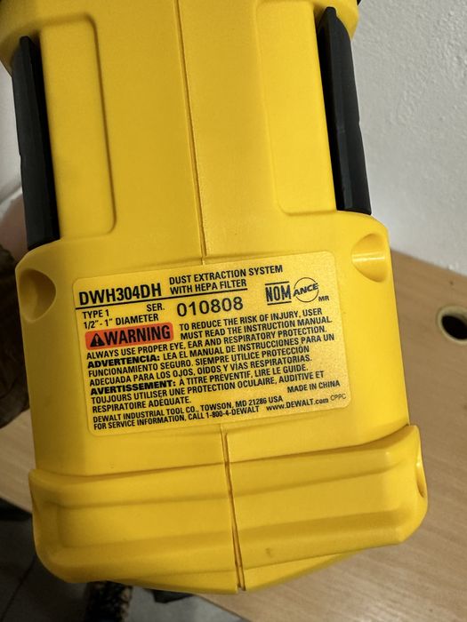 акумуляторний пилосос для перфоратора DEWALT DWH304DH