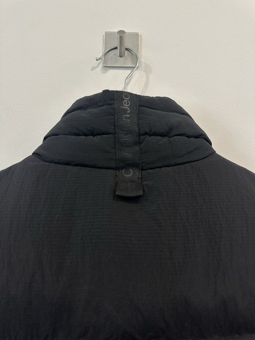 Чорна нейлонова чоловіча жилетка Calvin Klein розмір M-L