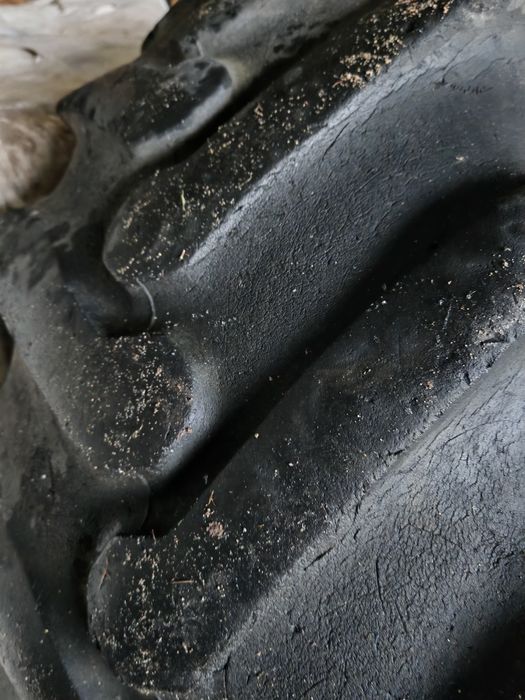 Opona 16.9-30 Goodyear