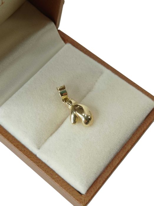 Unikatowa złota zawieszka rękawica 2,51G 1,5CM AG585