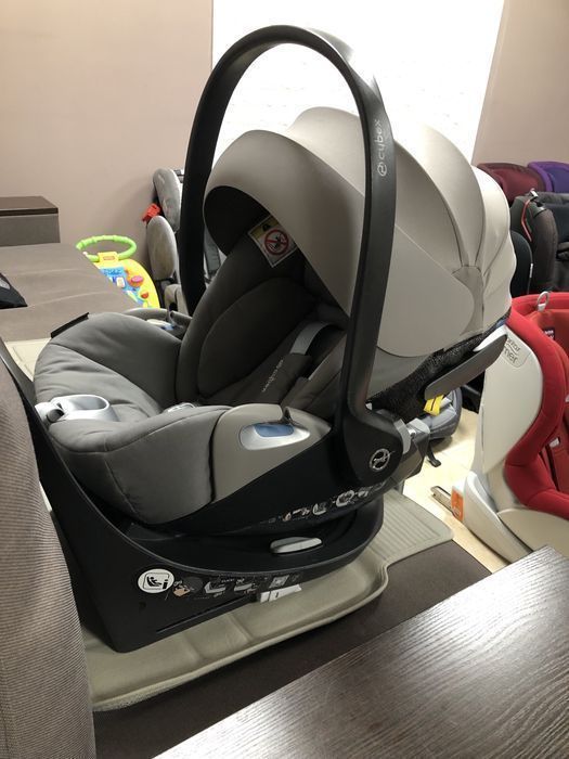 Автокрісла Магазин Britax Romer Cybex Recaro Бустер детское автокресло