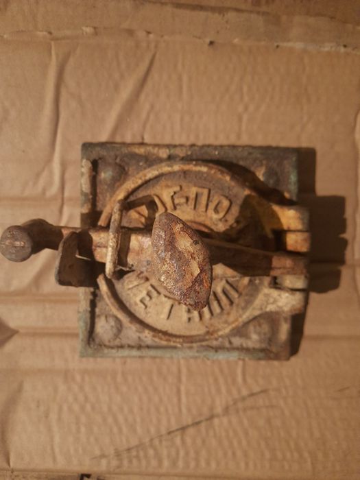 Потдувало люк старинный ссср