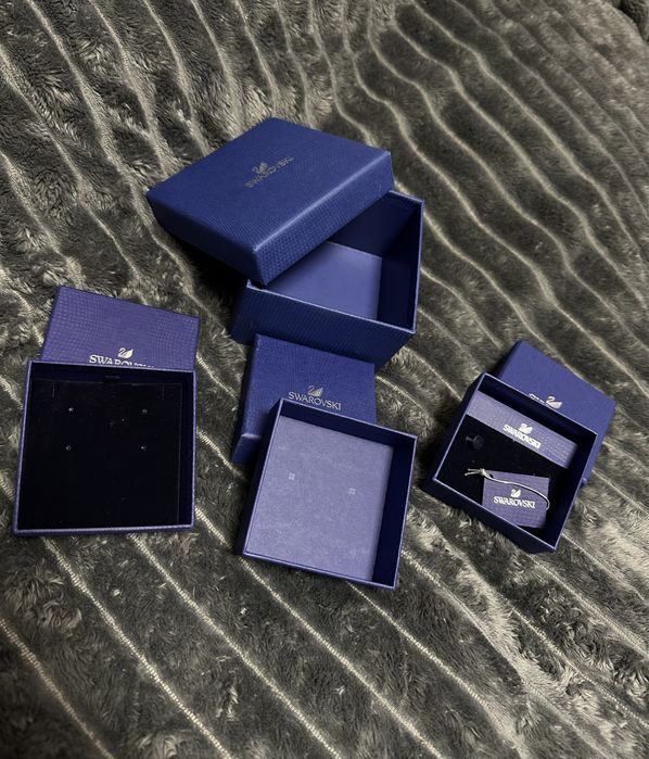 Оригинальные коробки для украшений Swarovski