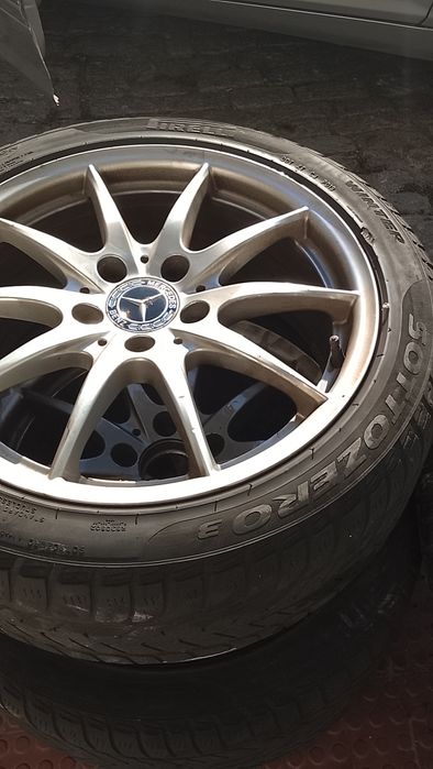 299 euros Jantes Mercedes originais do CLA 7.5x17H2  ET52.5