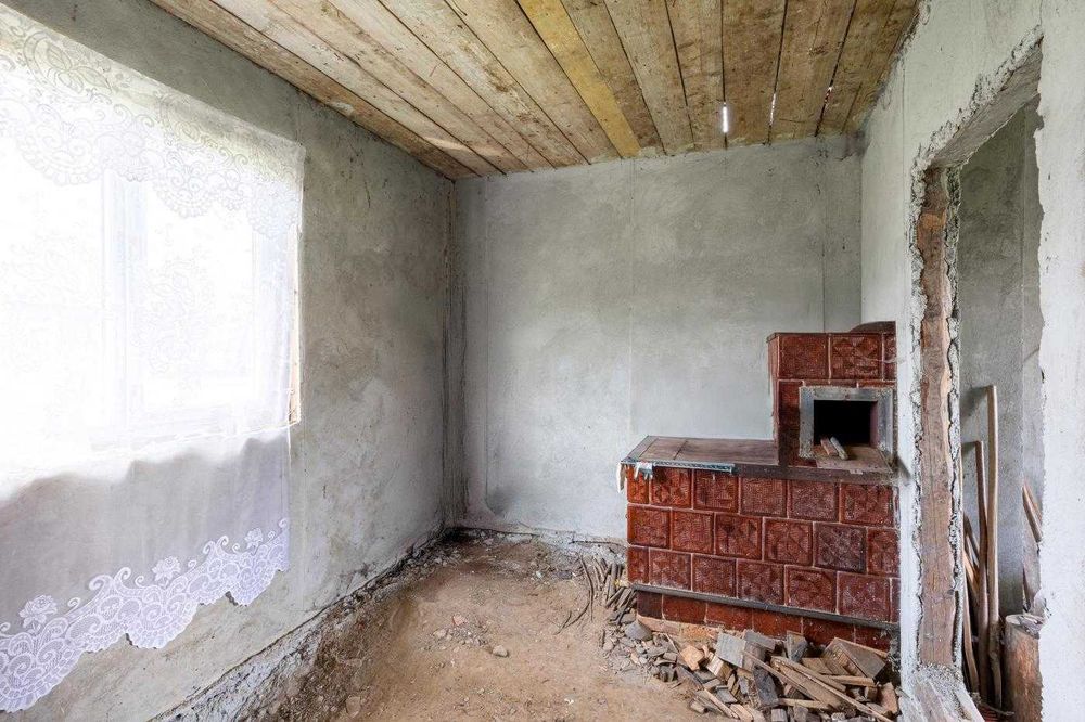 продаж дешевий будинок з великою ділянкою С.Любинці, стрийськ.р-н