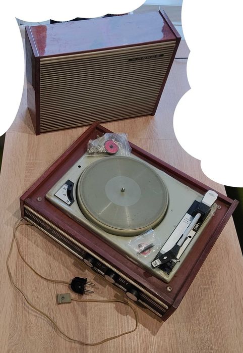 виниловый проигрыватель Riga