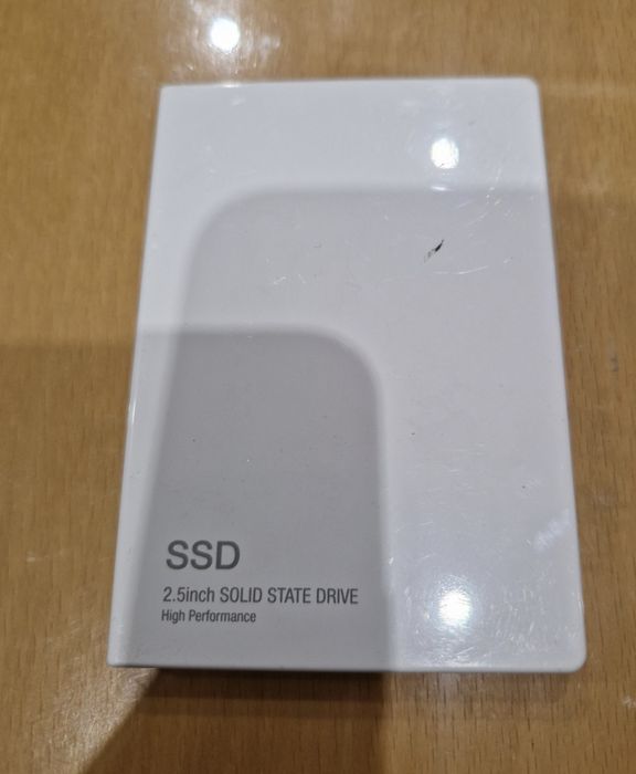 Диск ssd SK HYNIX  128gb  2.5 для ноутбука або системного блока Стан гарний