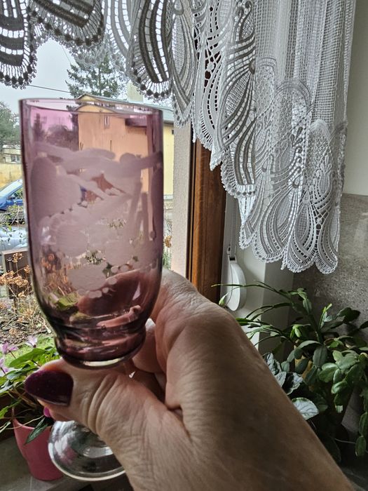 Kryształowe   kielichy  do wina  grawerowane komplet