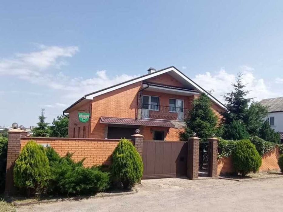 Продаж ексклюзивного двоповерхового будинку в районі Яр