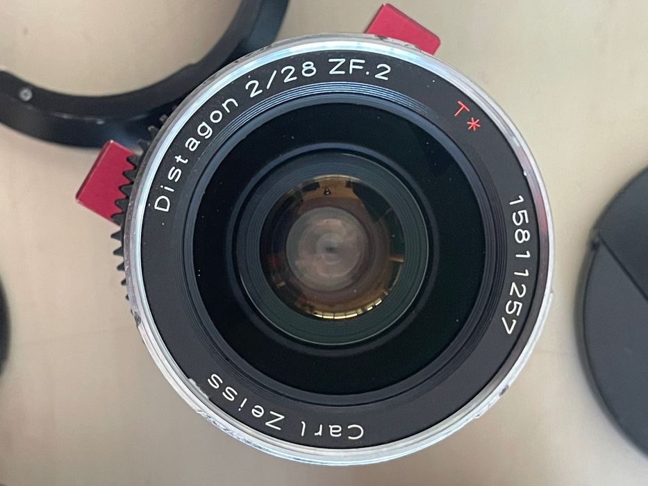 4 objetivas ZEISS Planar T*