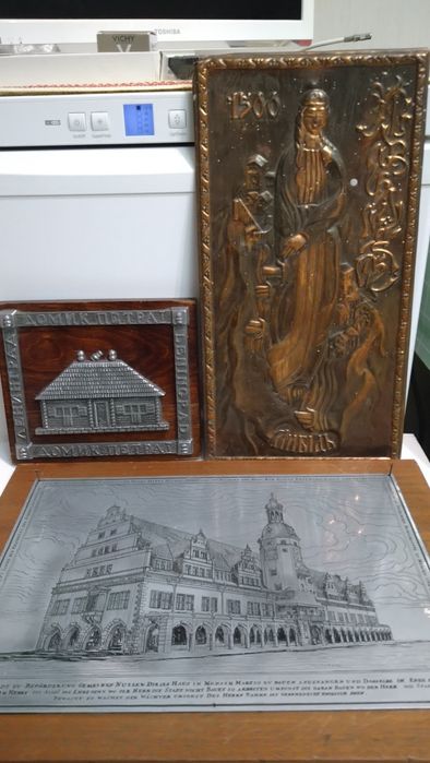 Панно,чеканка,литография.