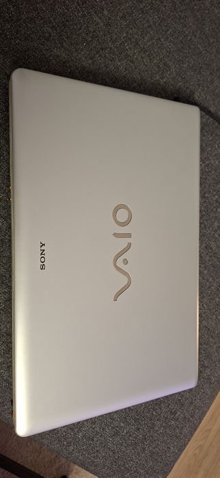 Sony Vaio VPCEB3M1E