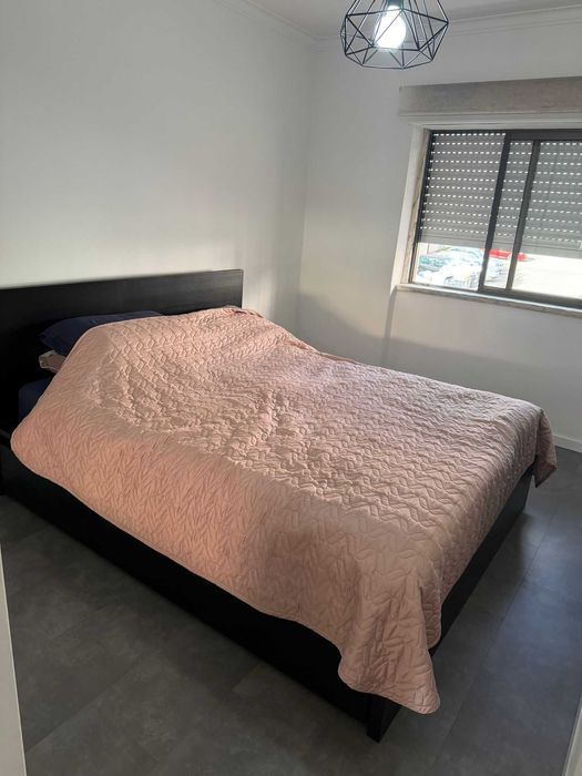Vendo cama e sofa e poltronas