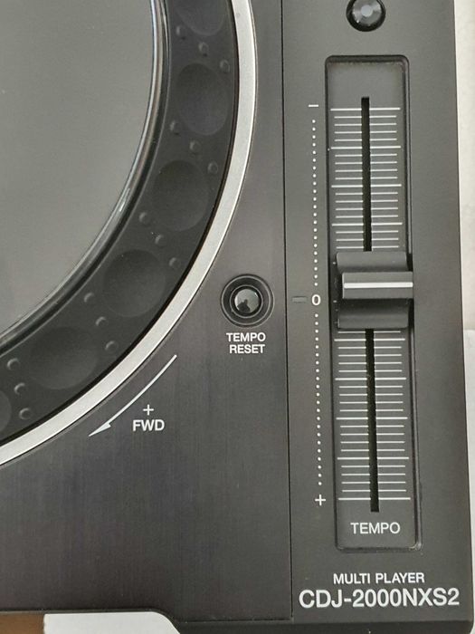 Pioneer CDJ 2000 NXS2