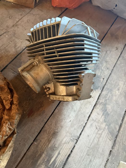 Запчастини до мотоцикла ИЖ Планета нові оригінал, моторна цеп ВАЗ 2106