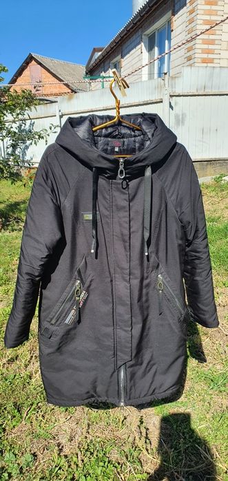 Зимове жіноче тепле пальто,б\у в хорошому стані,розмір 50-52