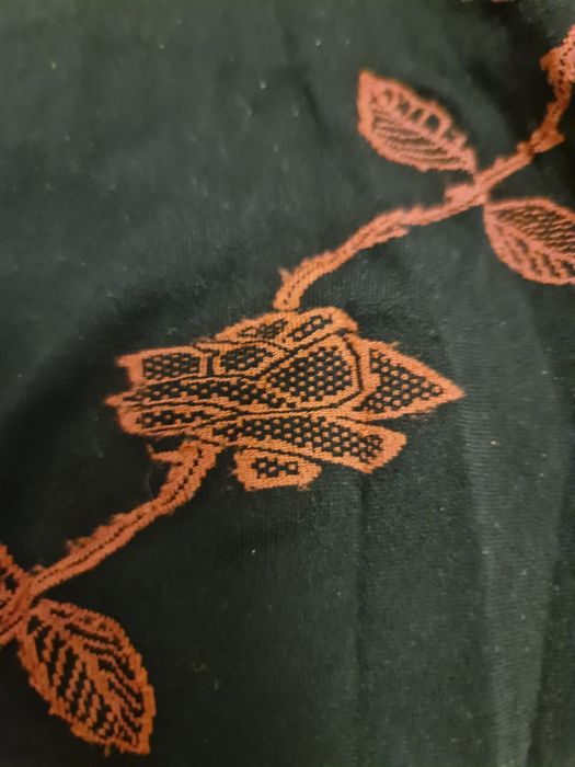 Kryjące rajstopy Hudson z haftem kwiatowym, 40 den, S