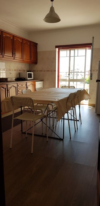Alugo quartos em apartamento perto do ULO peniche