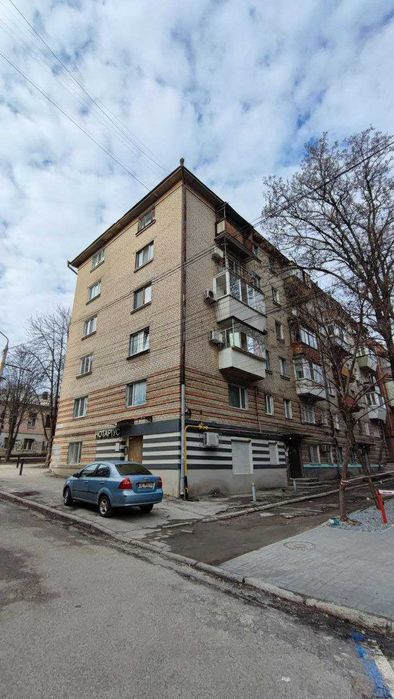 Продам 2к квартиру вул. Старокозацька, 2 (Центр)