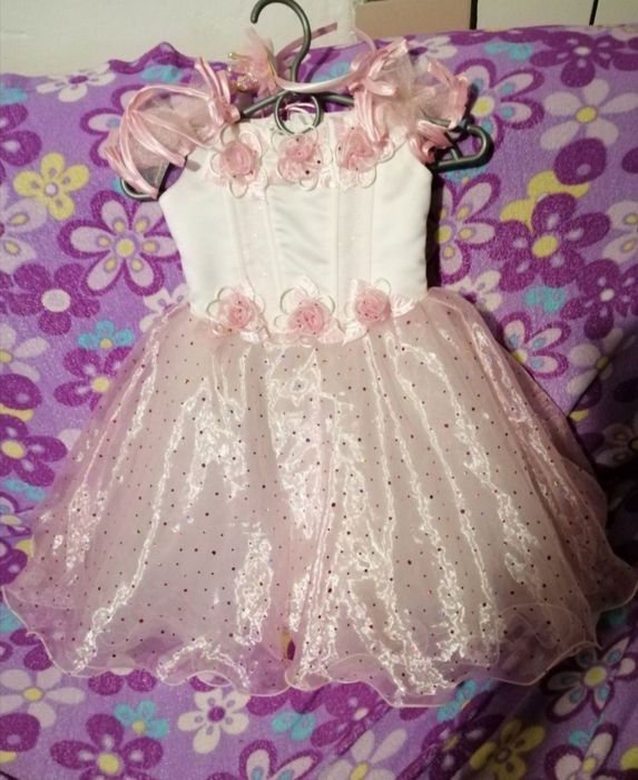 Святкове плаття на дівчінку 110-116р