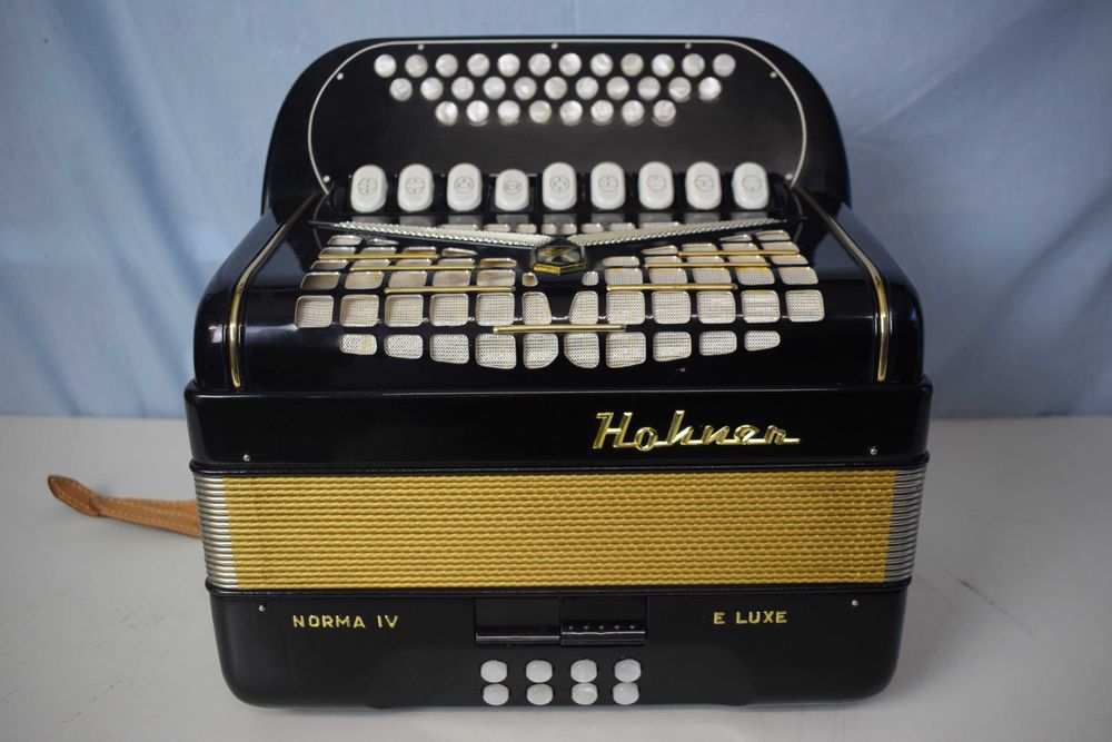 Concertina Hohner Norma IV 4 Vo São Pedro Do Sul, Várzea E Baiões • OLX