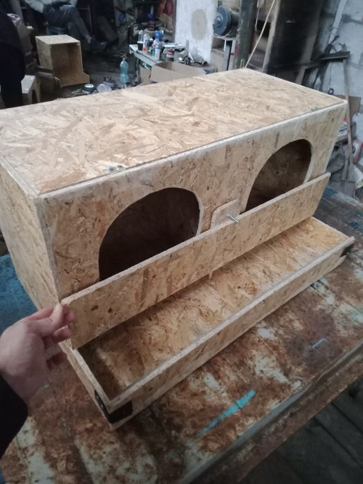 гніздо для курей з яйцезбірником