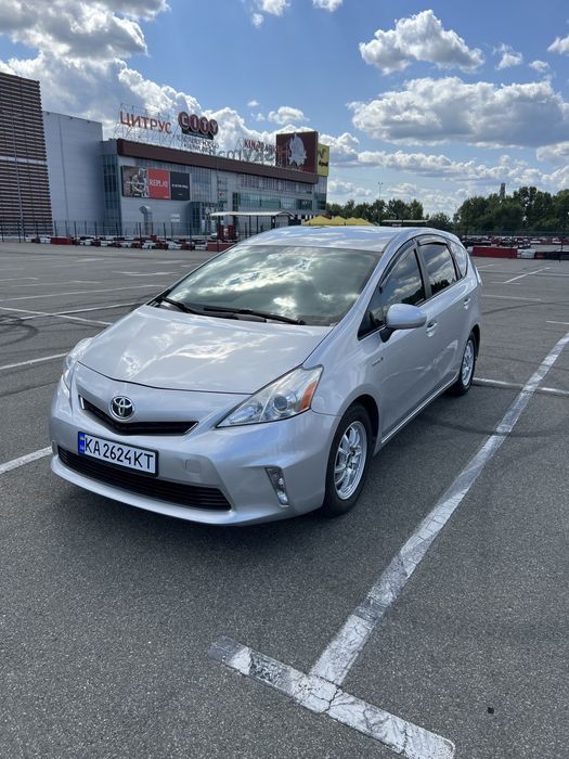 Аренда авто/такси TOYOTA PRIUS V ЗАХ В КОМФОРТ ГАЗ 6 л.расход