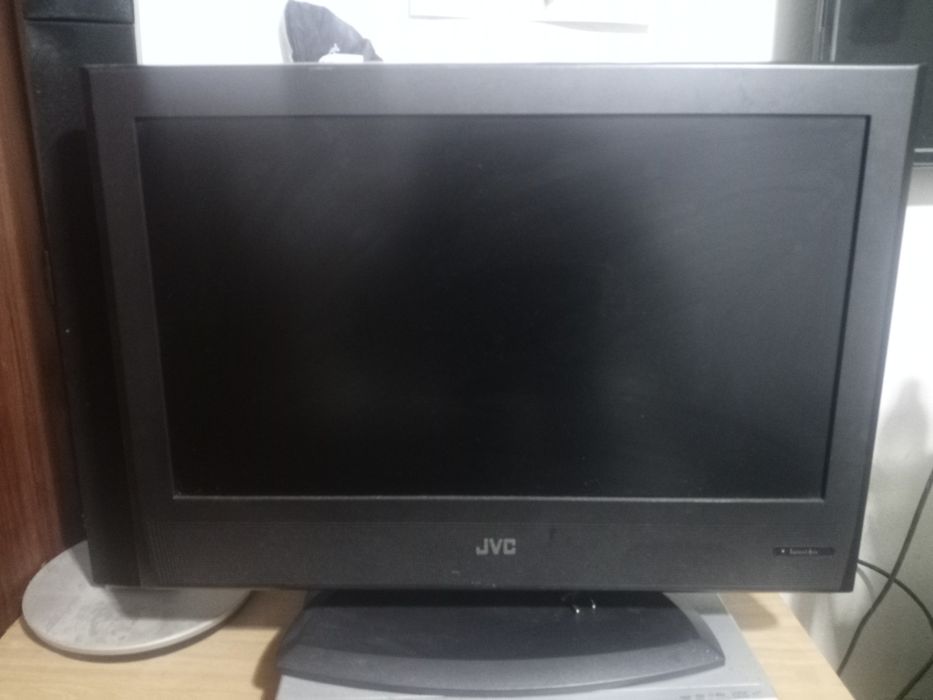 Televisão JVC em bom estado