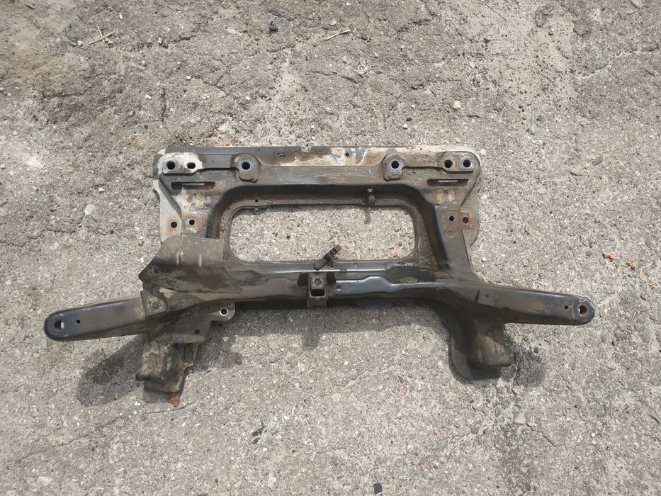 Sma с31 с51 с81 підрамник, бардачок передня балка