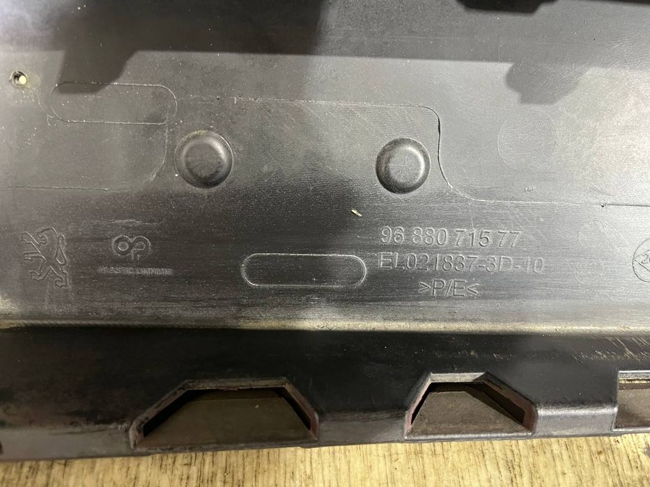 Бампер передний Peugeot 207 ( 2009 2010 2011 2012 2013 2014 2015 г. )