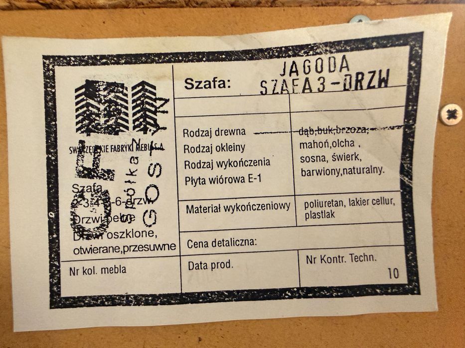 Zestaw mebli do sypialni Jagoda – Swarzędzkie Fabryki Mebli + dywan