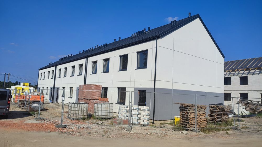 Elewacje, ocieplanie poddasza wełna mineralną, gips karton.