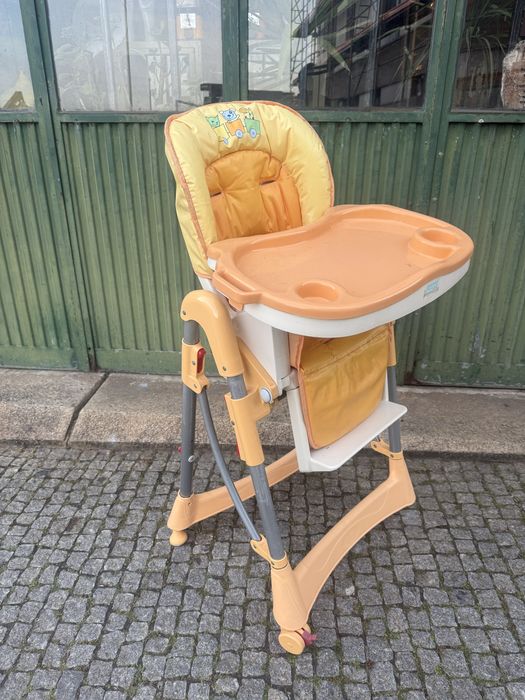 Cadeira de bebe para refeicoes