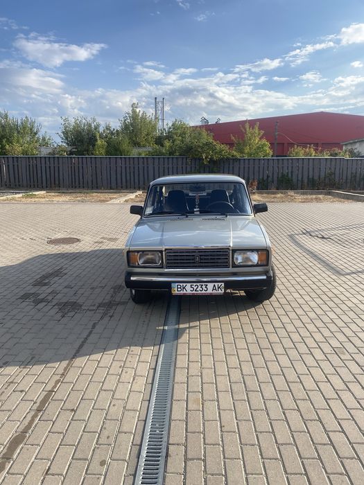 Автомобіль ВАЗ 2107
