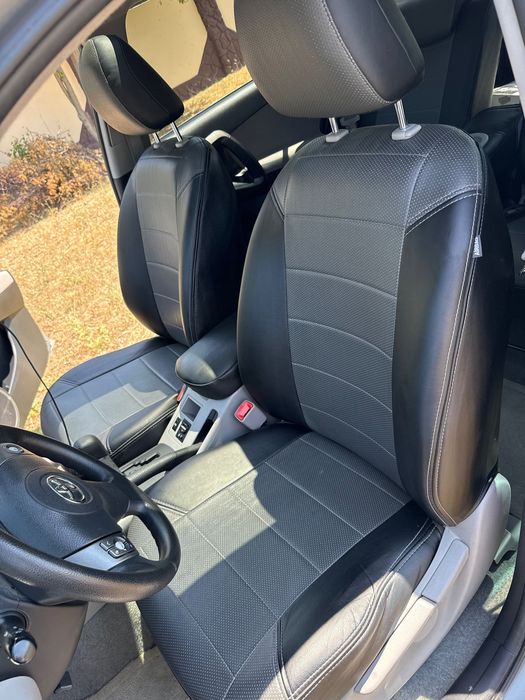 Продам сімейне авто Toyota Rav4 Long 2011