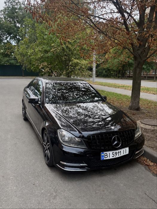 Mercedes-benz w204 c300